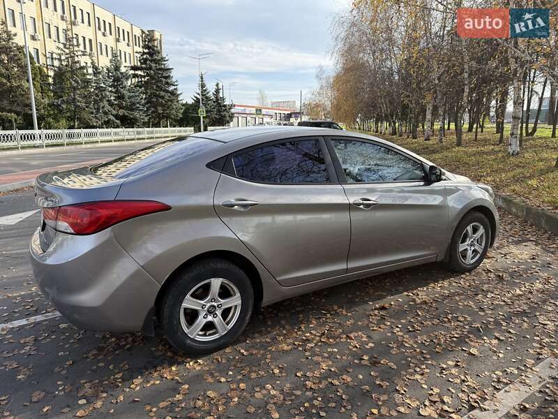 Седан Hyundai Elantra 2012 в Киеве фото 20 Седан Hyundai Elantra 2012 в Киеве