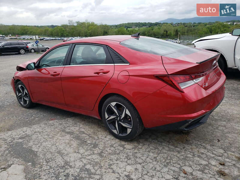 Hyundai Elantra 2021