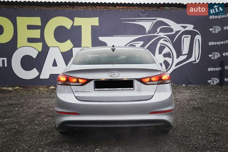 Седан Hyundai Elantra 2016 в Харкові