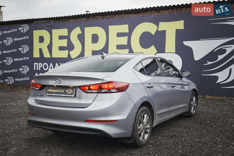 Седан Hyundai Elantra 2016 в Харкові