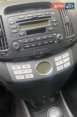Седан Hyundai Elantra 2008 в Львове