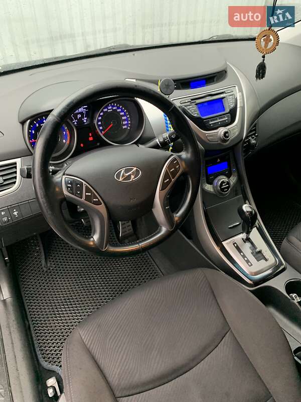 Седан Hyundai Elantra 2013 в Киеве фото 7 Седан Hyundai Elantra 2013 в Киеве
