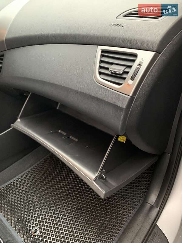 Седан Hyundai Elantra 2013 в Киеве фото 10 Седан Hyundai Elantra 2013 в Киеве