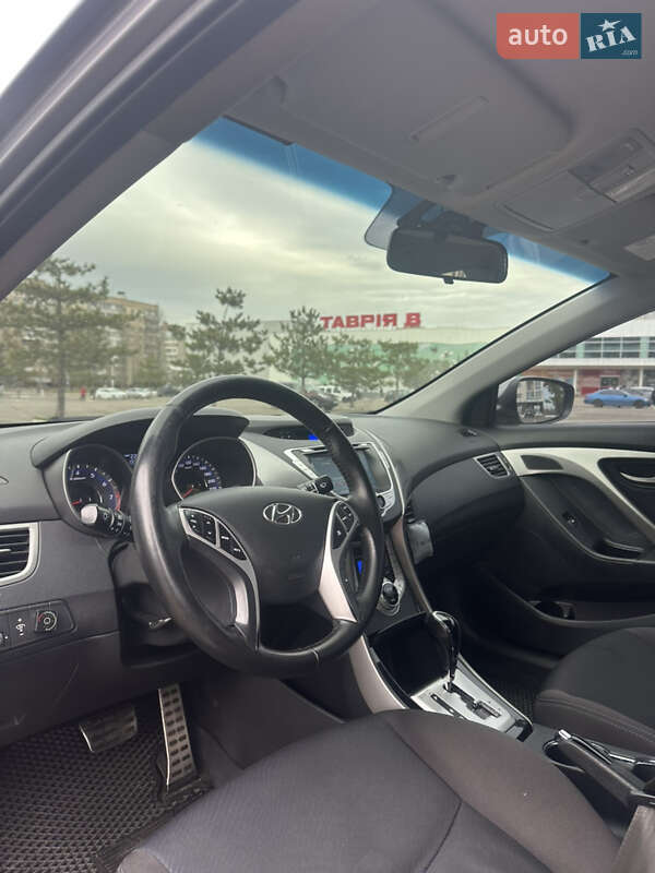 Седан Hyundai Elantra 2011 в Николаеве