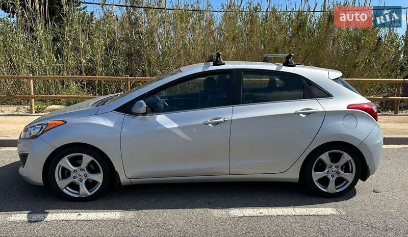 Хэтчбек Hyundai Elantra 2015 в Киеве