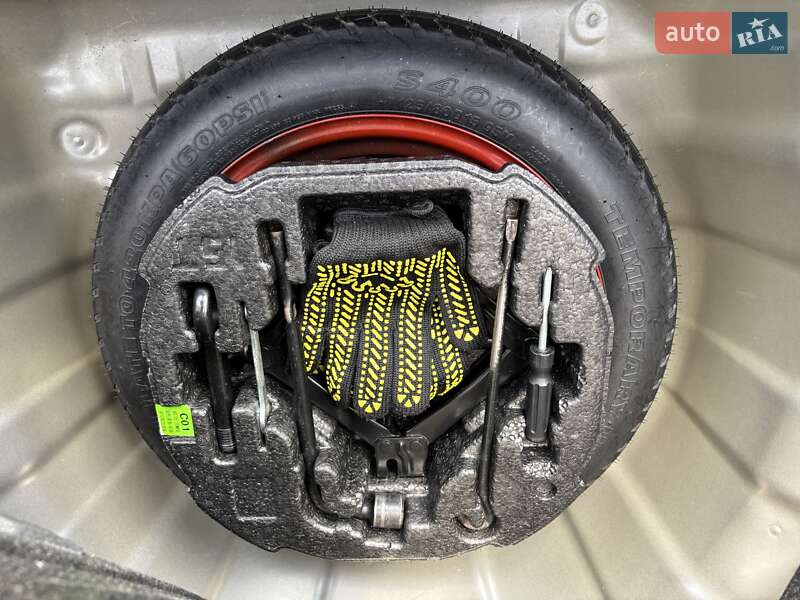 Седан Hyundai Elantra 2018 в Киеве