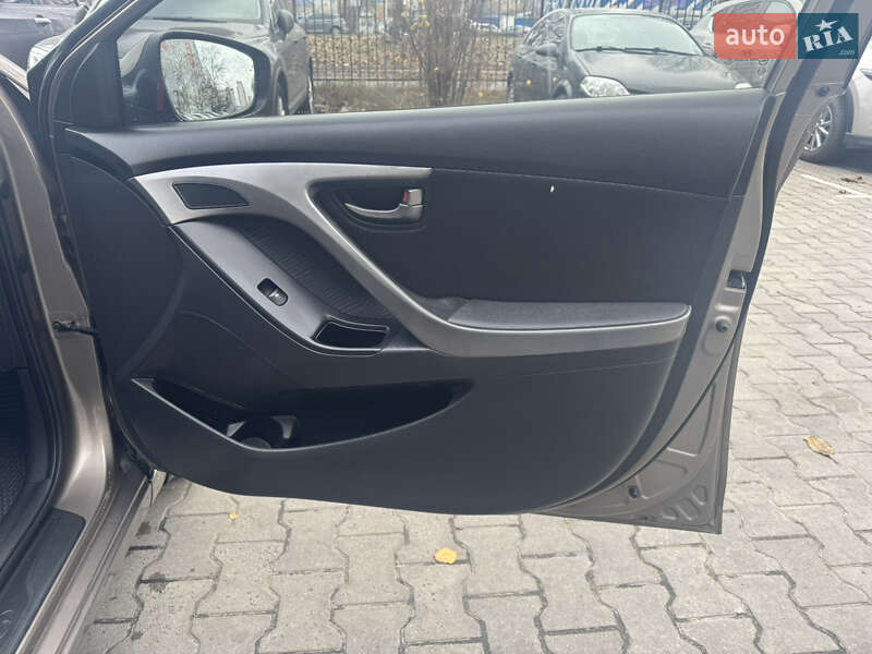 Седан Hyundai Elantra 2012 в Броварах