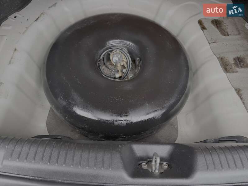 Седан Hyundai Elantra 2011 в Днепре