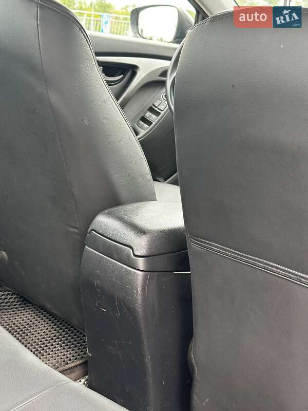 Седан Hyundai Elantra 2011 в Києві фото 23 Седан Hyundai Elantra 2011 в Києві