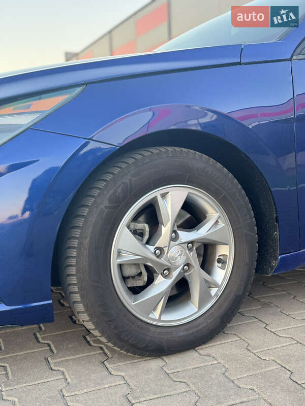 Седан Hyundai Elantra 2022 в Киеве