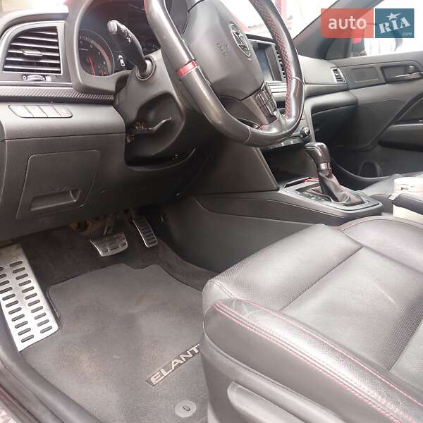 Седан Hyundai Elantra 2018 в Киеве