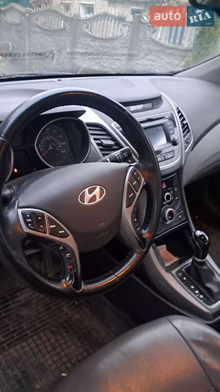 Седан Hyundai Elantra 2013 в Днепре