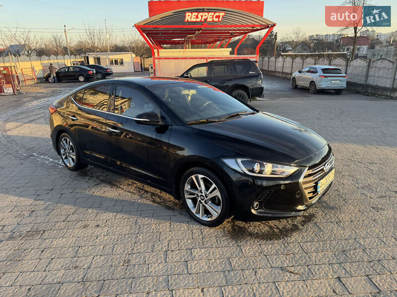 Седан Hyundai Elantra 2017 в Ивано-Франковске