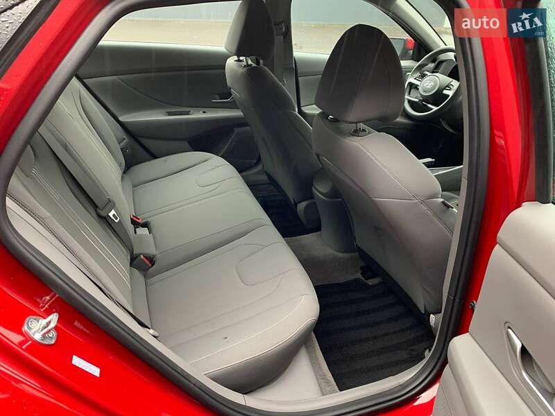 Седан Hyundai Elantra 2021 в Киеве