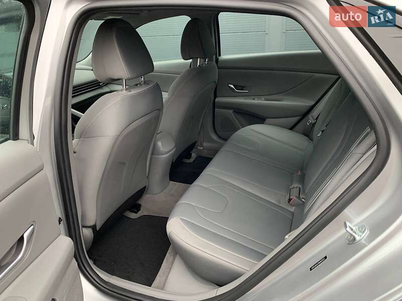 Седан Hyundai Elantra 2021 в Киеве