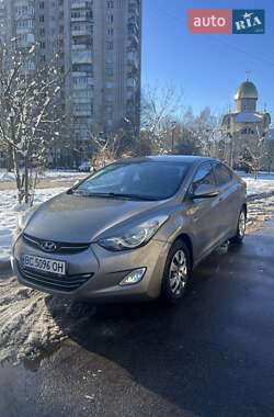 Седан Hyundai Elantra 2013 в Львові