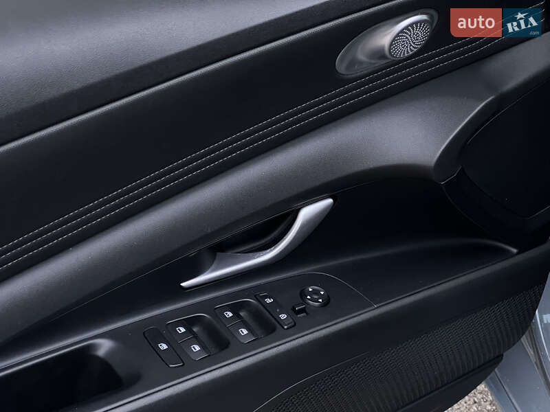 Седан Hyundai Elantra 2022 в Киеве