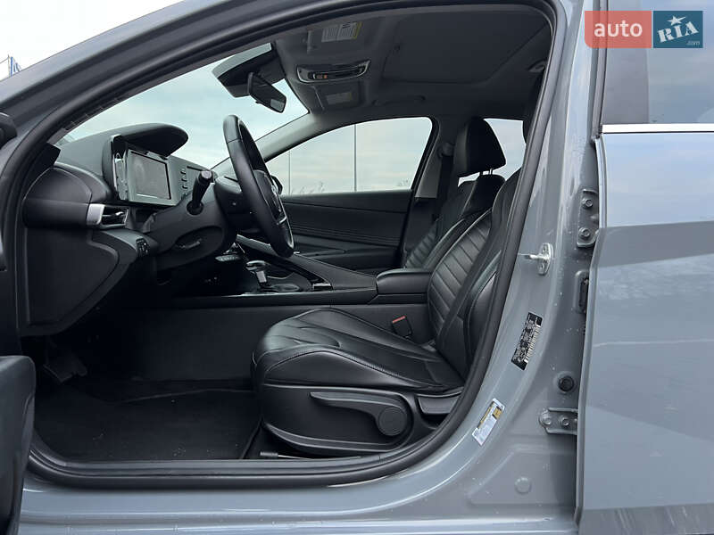 Седан Hyundai Elantra 2022 в Киеве