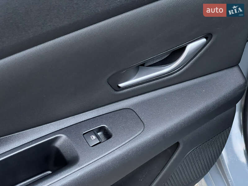 Седан Hyundai Elantra 2022 в Киеве