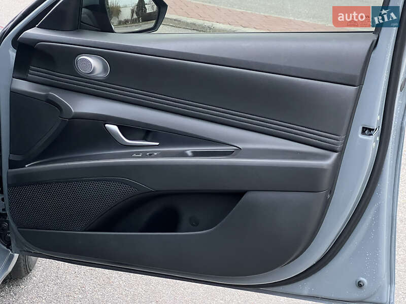 Седан Hyundai Elantra 2022 в Киеве