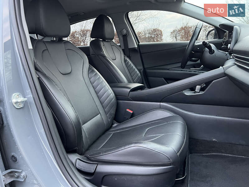 Седан Hyundai Elantra 2022 в Киеве