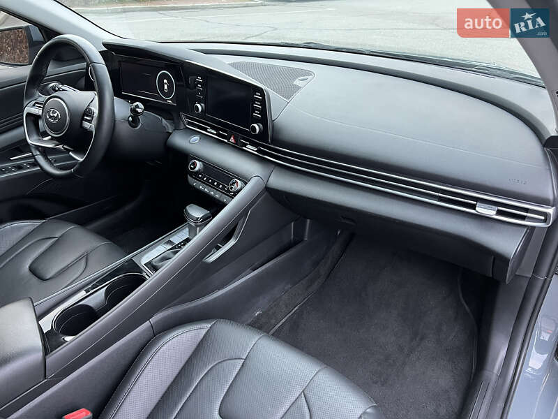 Седан Hyundai Elantra 2022 в Киеве