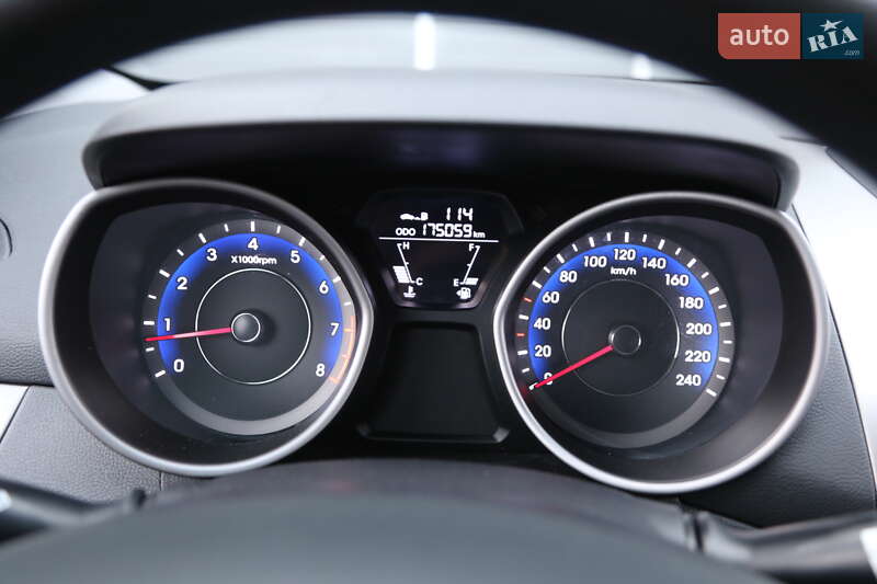 Седан Hyundai Elantra 2012 в Киеве фото 17 Седан Hyundai Elantra 2012 в Киеве
