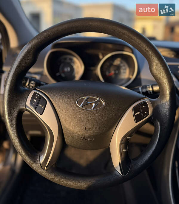 Седан Hyundai Elantra 2011 в Запорожье фото 15 Седан Hyundai Elantra 2011 в Запорожье