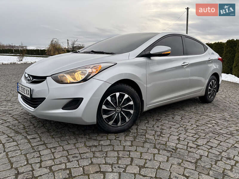 Седан Hyundai Elantra 2011 в Львові