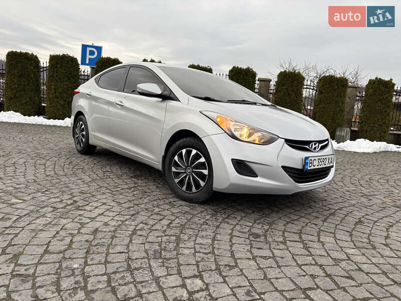 Седан Hyundai Elantra 2011 в Львові