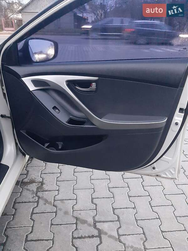 Седан Hyundai Elantra 2012 в Хмельницькому