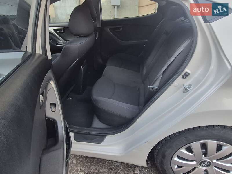 Седан Hyundai Elantra 2013 в Вінниці