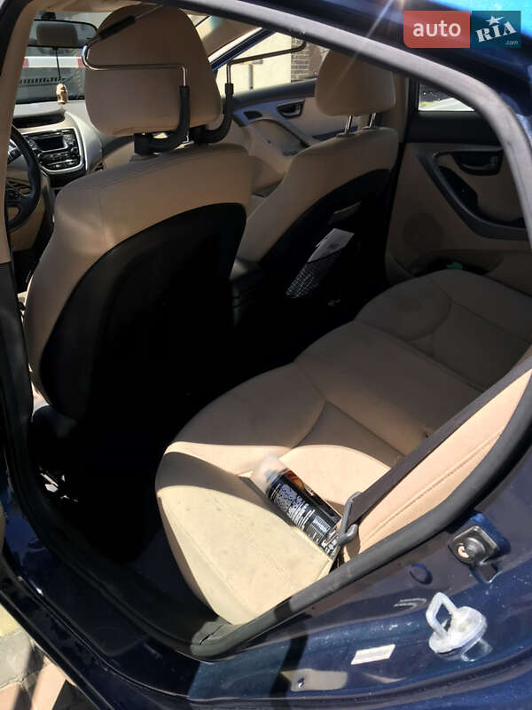 Хэтчбек Hyundai Elantra 2013 в Умани