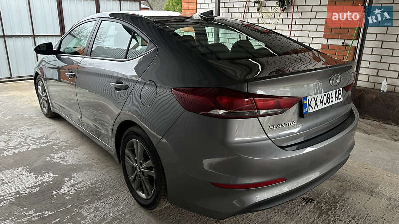 Седан Hyundai Elantra 2017 в Харькове