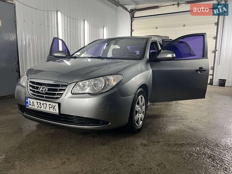 Седан Hyundai Elantra 2011 в Києві фото 4 Седан Hyundai Elantra 2011 в Києві