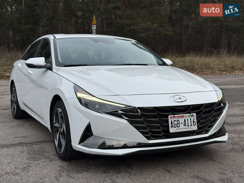 Седан Hyundai Elantra 2021 в Тараще