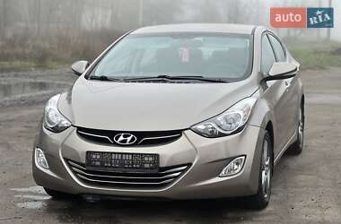 Седан Hyundai Elantra 2012 в Жовтих Водах
