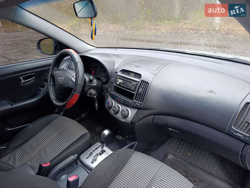 Седан Hyundai Elantra 2011 в Києві фото 7 Седан Hyundai Elantra 2011 в Києві