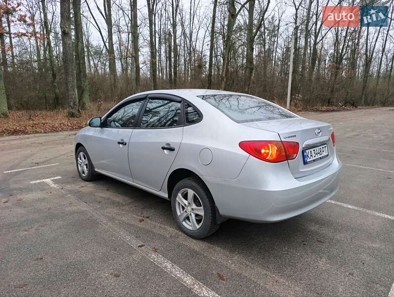 Седан Hyundai Elantra 2011 в Києві фото 2 Седан Hyundai Elantra 2011 в Києві