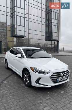 Седан Hyundai Elantra 2016 в Днепре