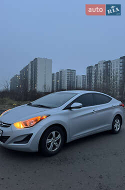 Седан Hyundai Elantra 2014 в Киеве