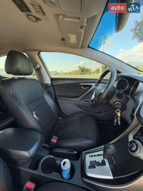 Седан Hyundai Elantra 2011 в Запорожье