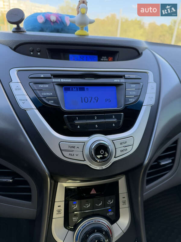 Седан Hyundai Elantra 2011 в Запорожье