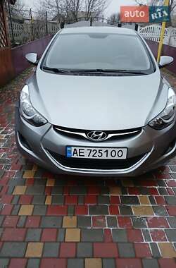 Седан Hyundai Elantra 2013 в Знаменовке