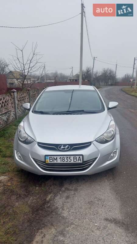 Седан Hyundai Elantra 2013 в Бурыни