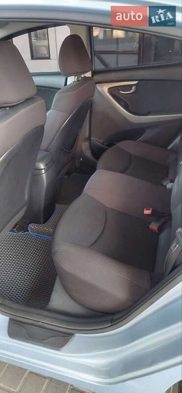 Седан Hyundai Elantra 2012 в Кропивницком