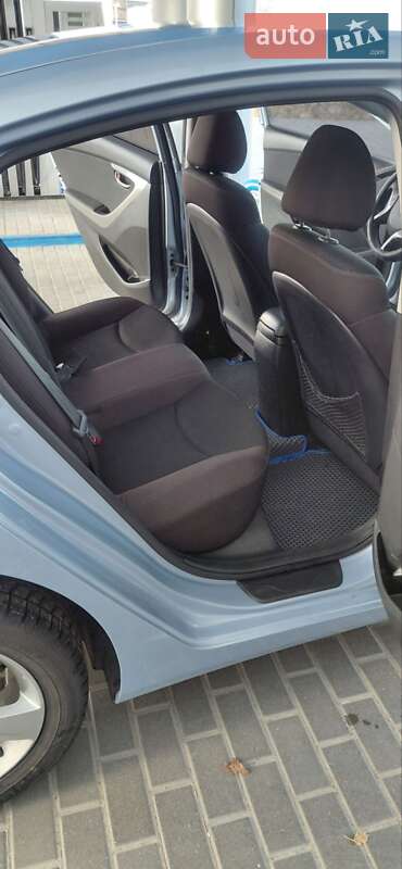 Седан Hyundai Elantra 2012 в Кропивницком
