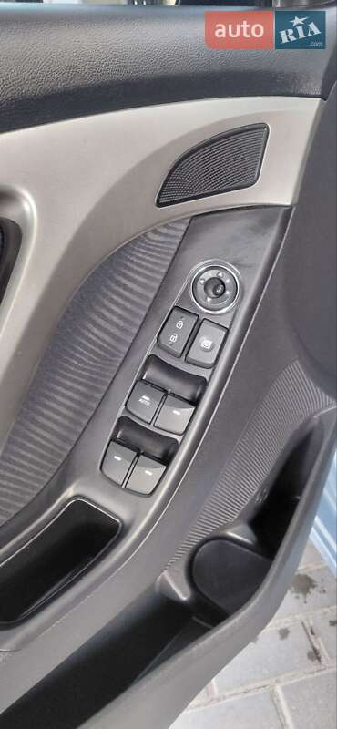Седан Hyundai Elantra 2012 в Кропивницком