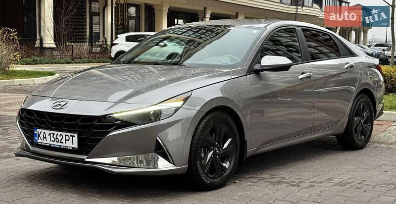 Седан Hyundai Elantra 2023 в Києві