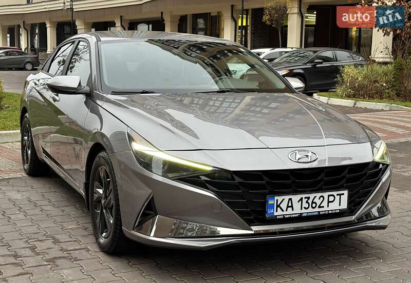 Седан Hyundai Elantra 2023 в Києві